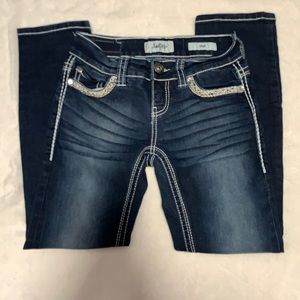 Day trip straight leg dark wash jean.